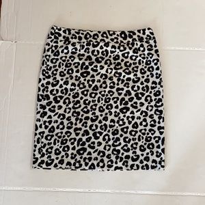 Willi Smith Women Size 8 Skirt Black/White Leopard Print